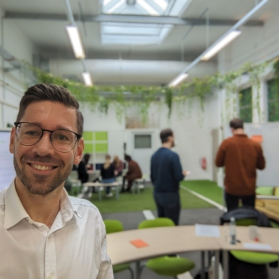 Wir brauchen neue Strukturen im Team! Aber wo fangen wir an? - ein Artikel von Dr. Ing. Thomas Löbel von Ingenieurshelden