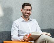 Du hast noch <span class="is-green">weitere </span><span class="is-green">Fragen</span>? Bild